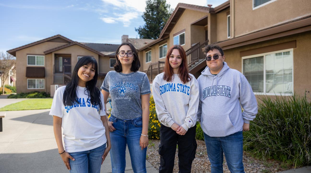 Group of friends taking a photo at ssu