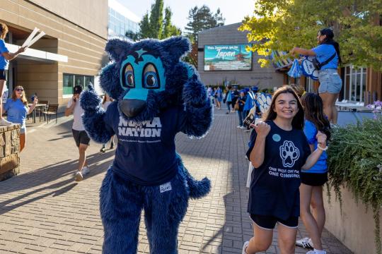Lobo and student at the great seawolf search kickoff 