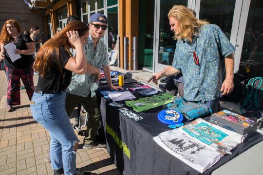 Student club tablilng at seawolf plaza