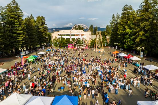 Big nite fair with all freshman students having fun