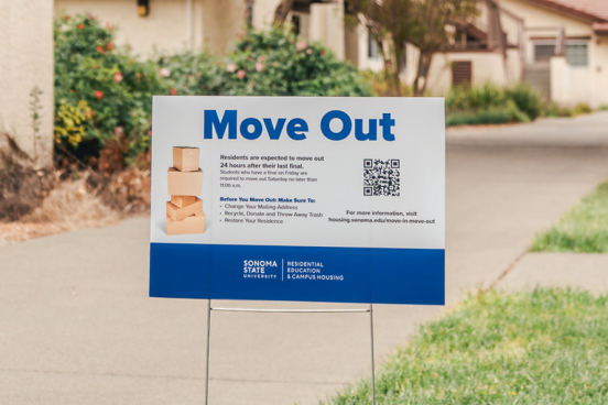 SSU Move out lawn sign