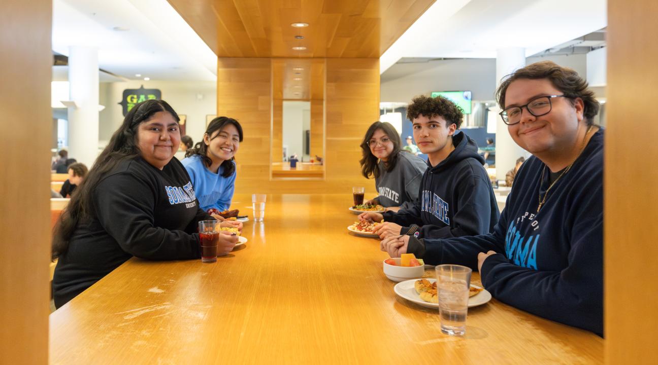 SSU students using their meal plant to eat lunch at the kitchens