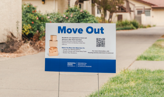 SSU Move out lawn sign