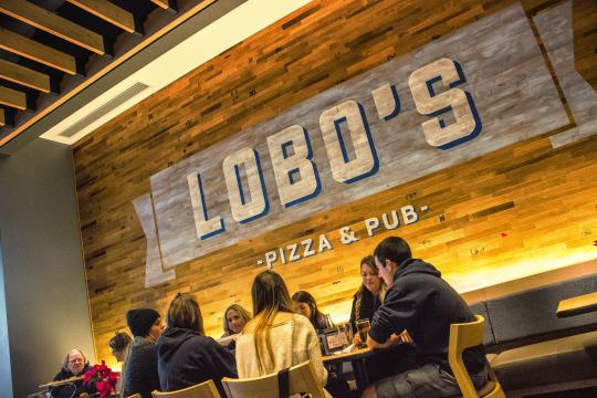 Lobos trivia night