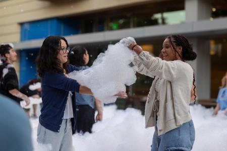 Night-on-the-Plaza_Seawolf-Plaza